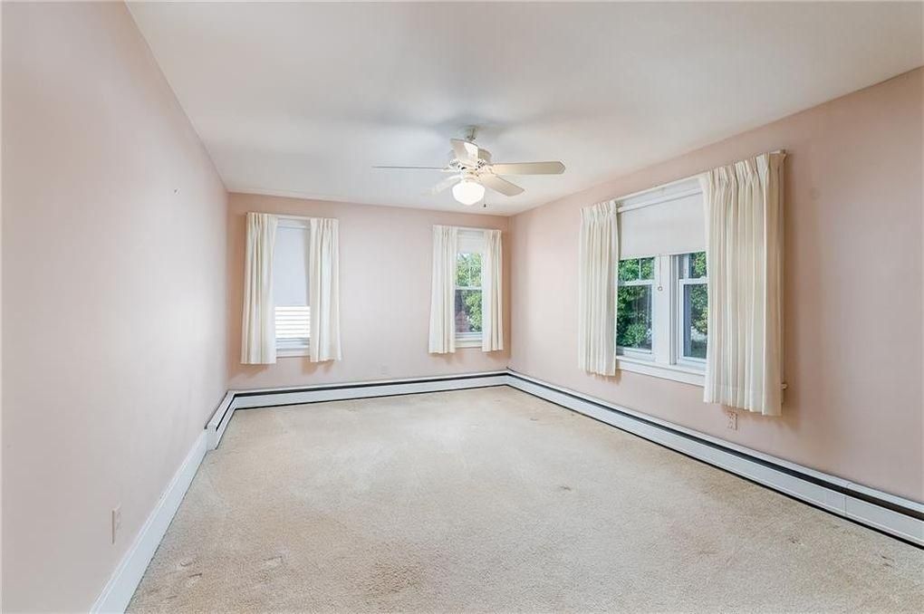 99 Irvington Rd, Rochester, NY 14620