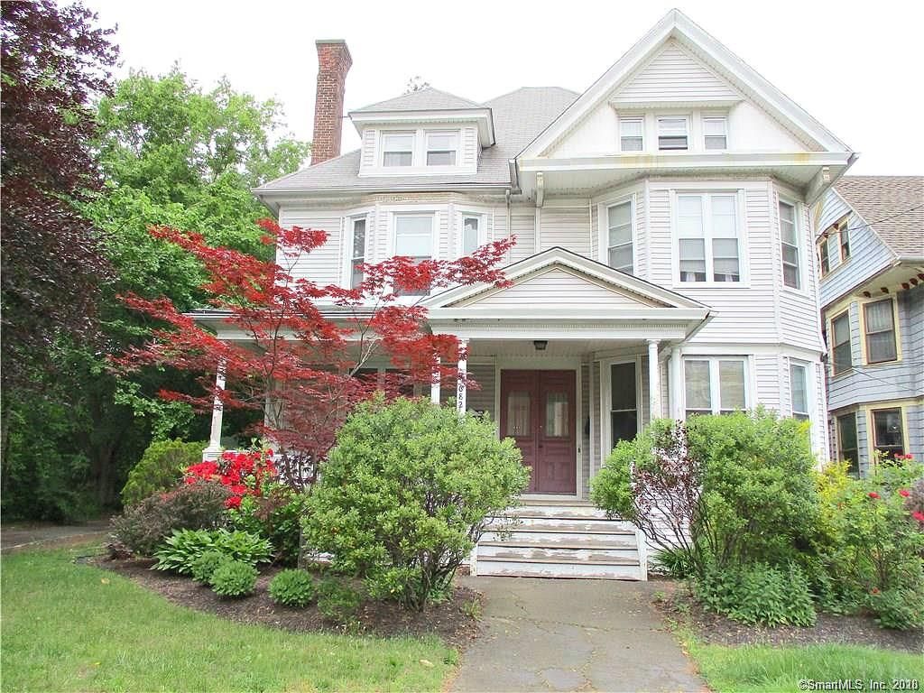 682 Whitney Ave, New Haven, CT 4 Bed, 2 Bath MultiFamily Home 27