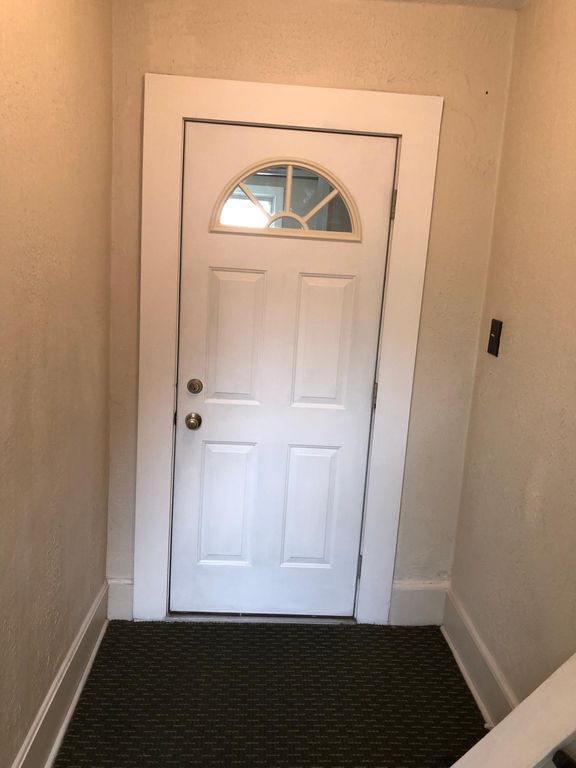686 Schiller Ave, Akron, OH 44310