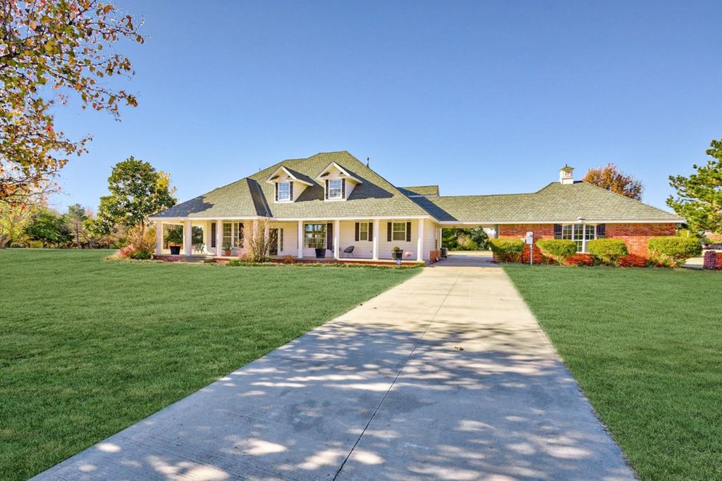 200 Deer Creek Holw, Edmond, OK 73012 Trulia