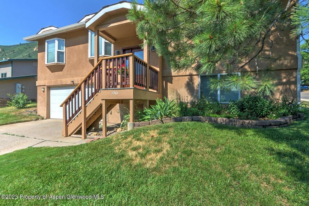1301 Riverview Ave, Glenwood Springs, CO 81601