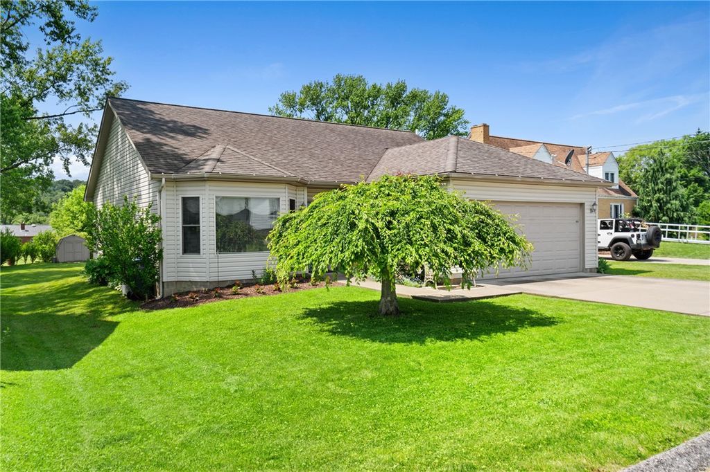 3028 Wachter Ave, New Kensington, PA 15068