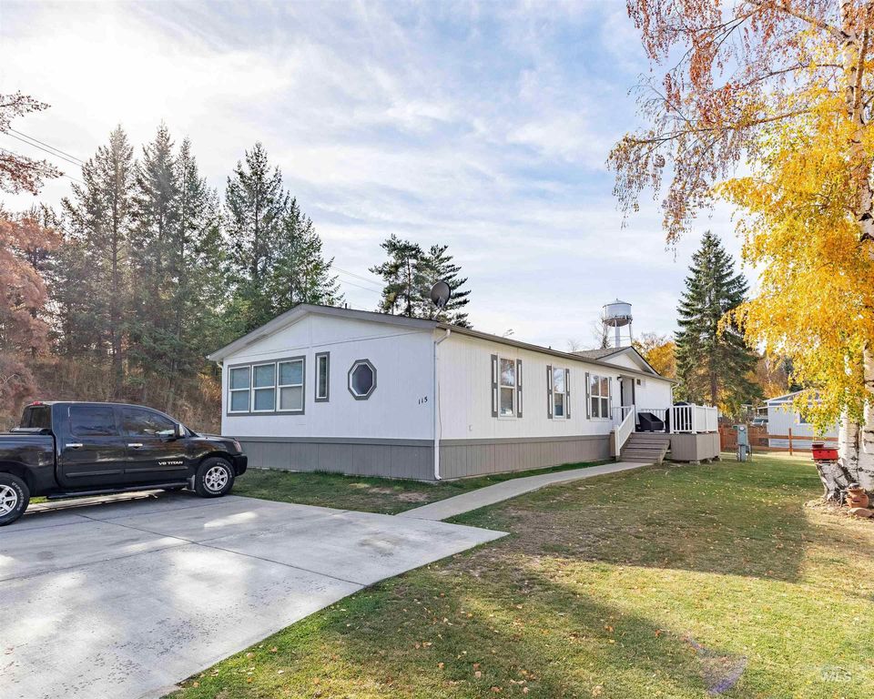 411 N Almon St #115, Moscow, ID 83843