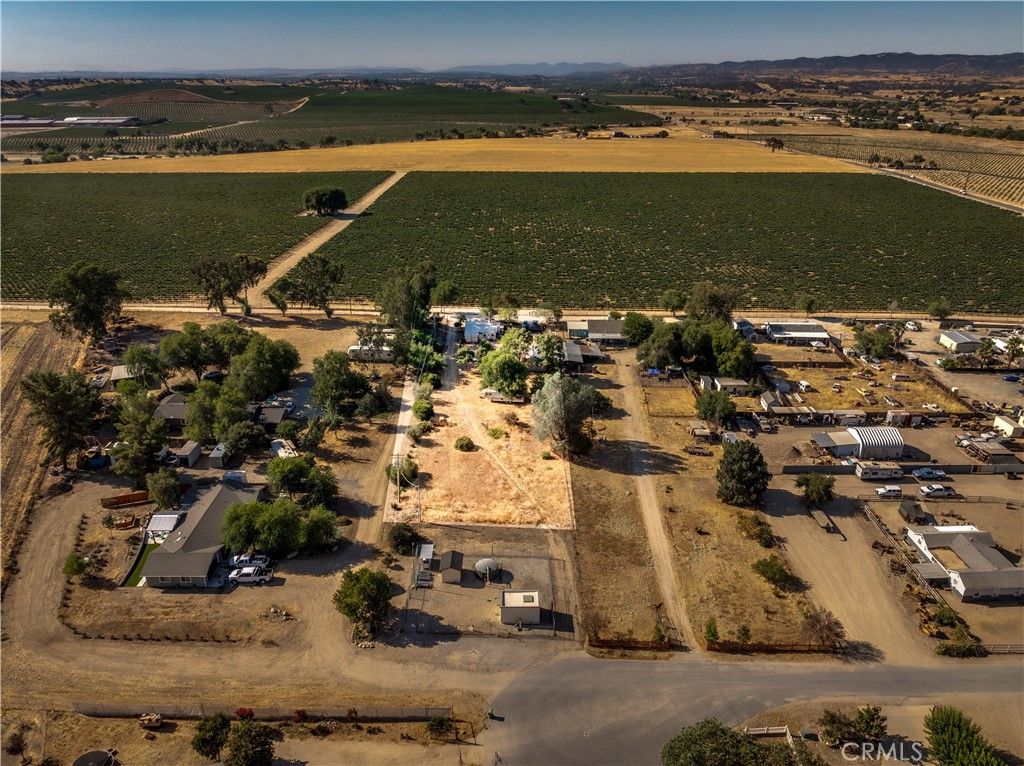 8707 Magdalena Dr, San Miguel, CA 93451