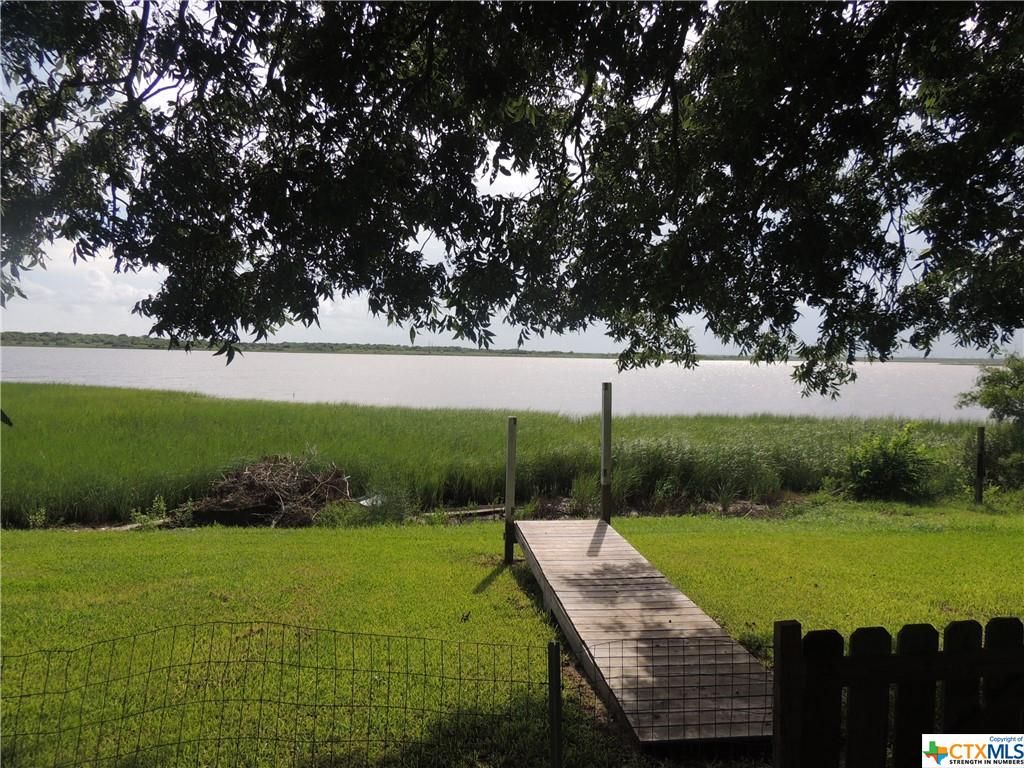 494 County Road 311, Port Lavaca, TX 77979