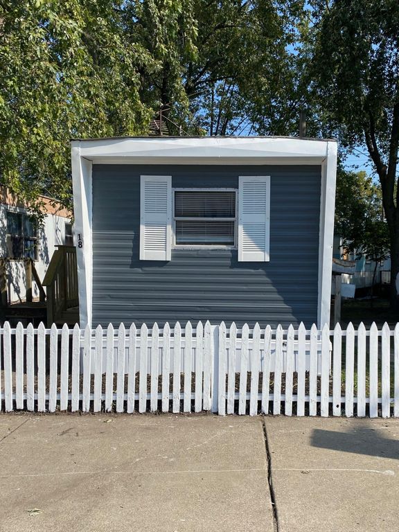 701 State St #18, Hammond, IN 46320