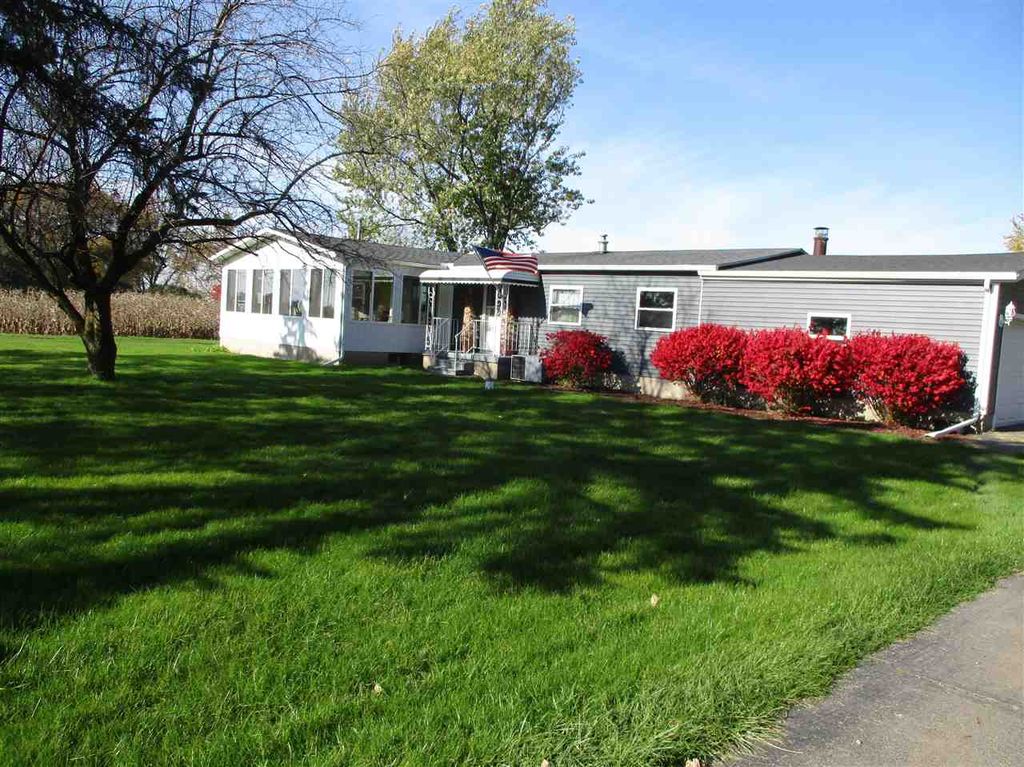 11067 Wilkinson Rd, Lennon, MI 48449