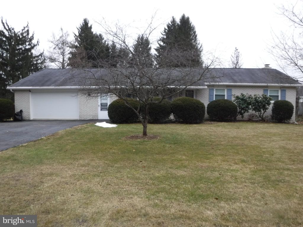 205 Oak Rd, New Bloomfield, PA 17068 4 Bed, 2 Bath SingleFamily Home