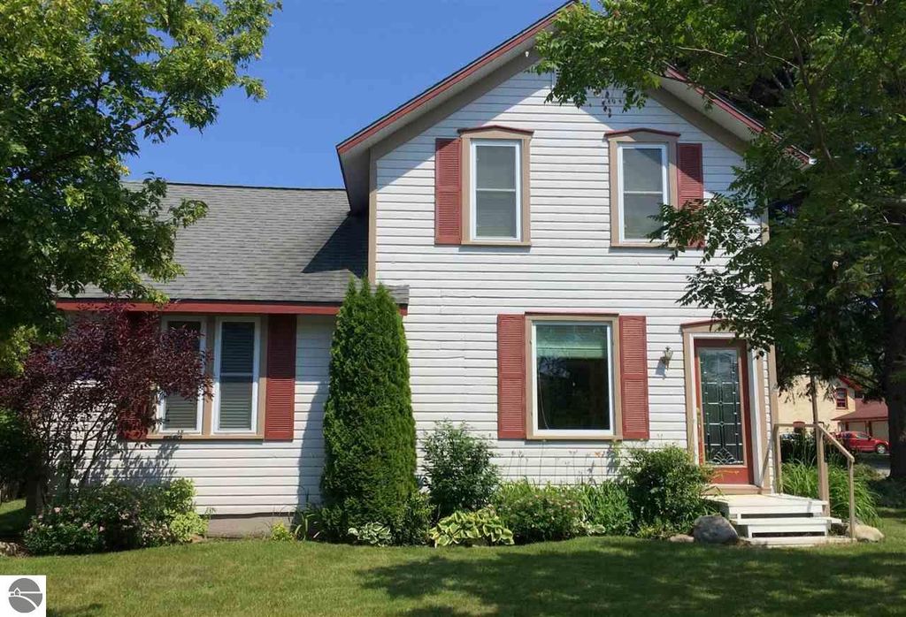 149 Center St, Elk Rapids, MI 49629 Trulia