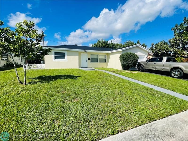 3381 NW 36th Ave, Lauderdale Lakes, FL 33309
