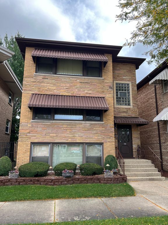 7109 W Foster Ave, Chicago, IL 60656
