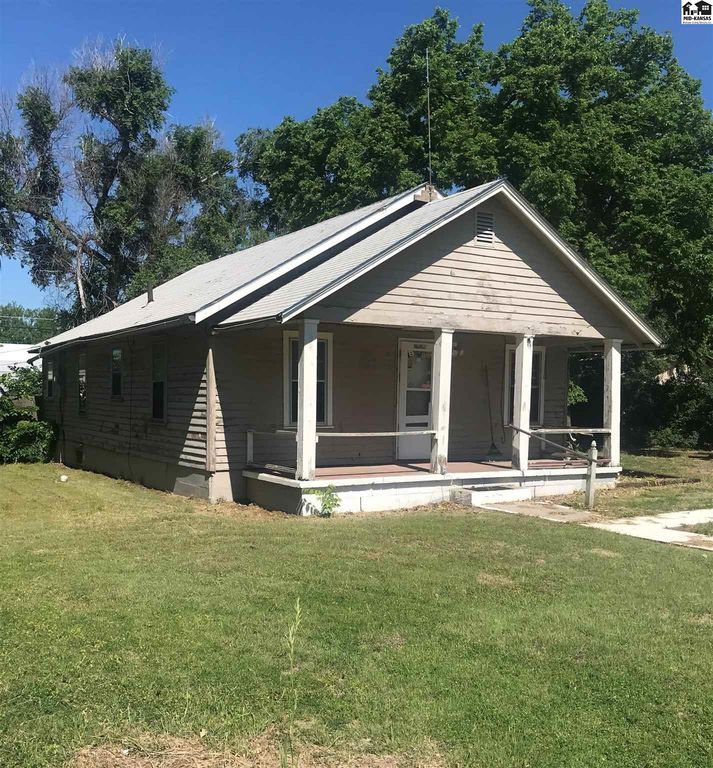 1307 Stout St, Pratt, KS 67124