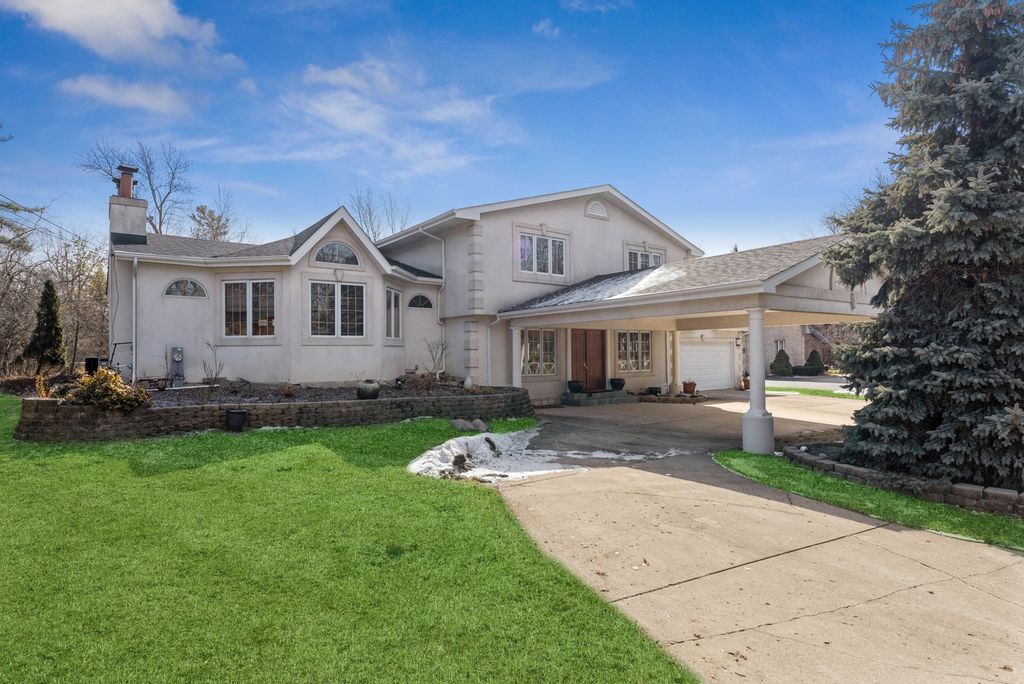 5155 Old Plum Grove Rd, Palatine, IL 60067