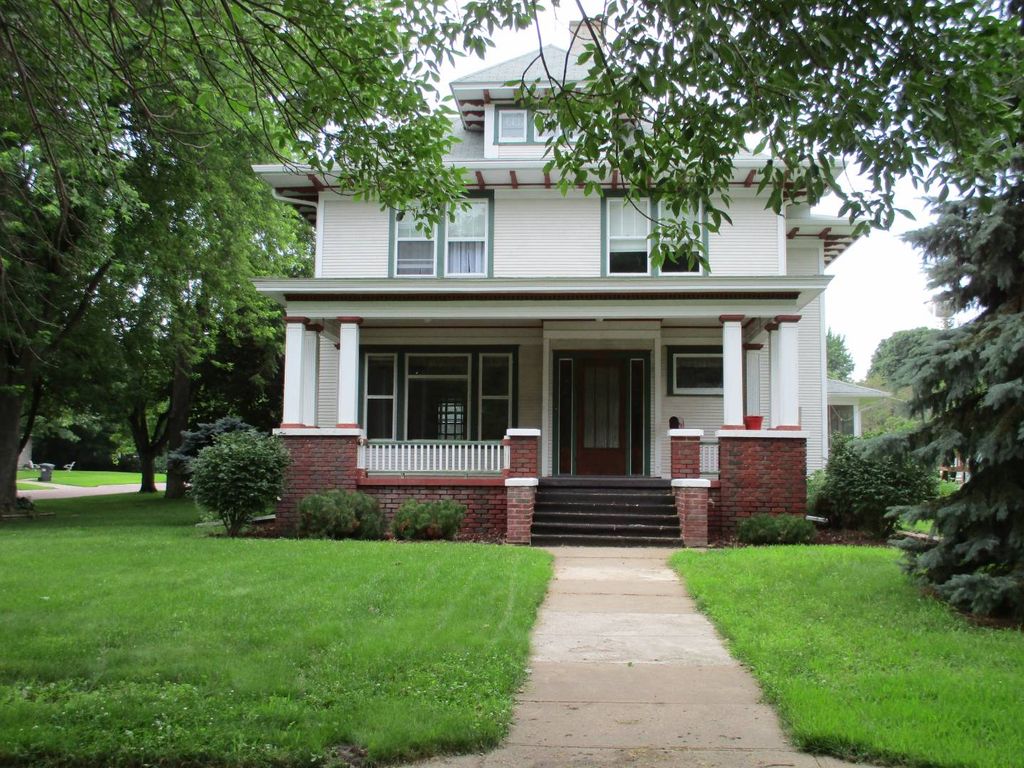1305 11th St, Hawarden, IA 51023 Trulia