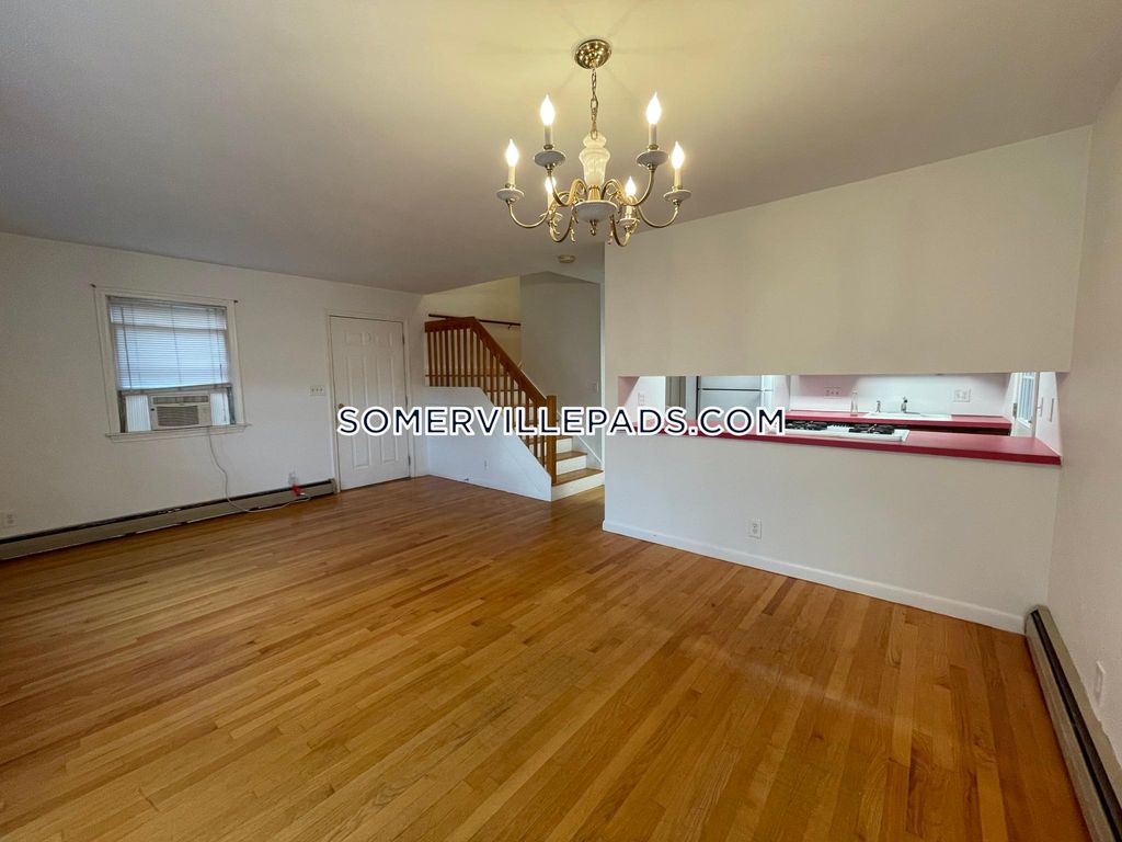 30 Dimick St #1, Somerville, MA 02143