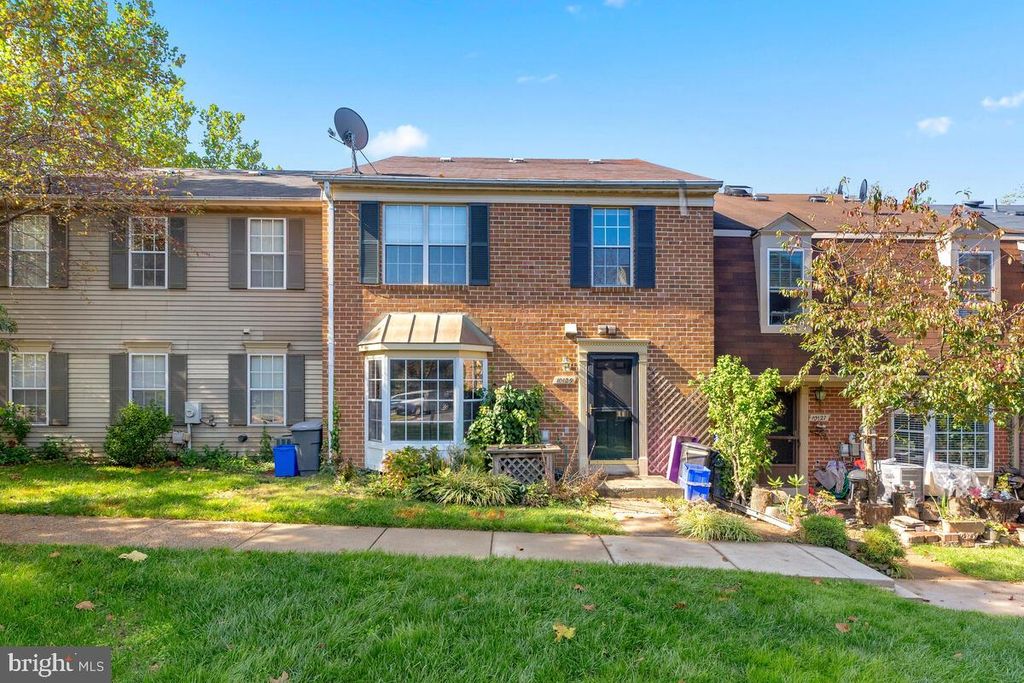 10129 Green Holly Ter, Silver Spring, MD 20902
