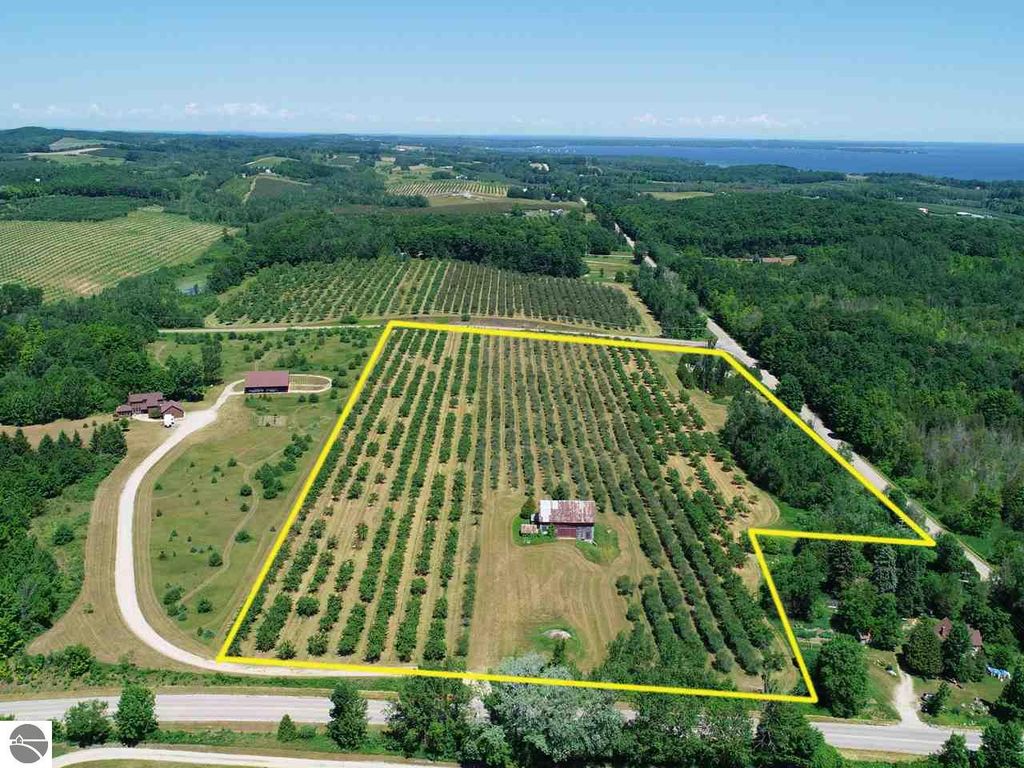 5221 N Overlook Rd, Northport, MI 49670 Trulia