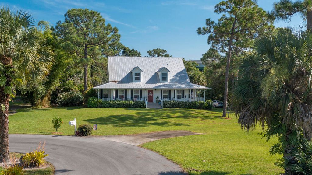 1380 SW Belgrave Ter, Stuart, FL 34997