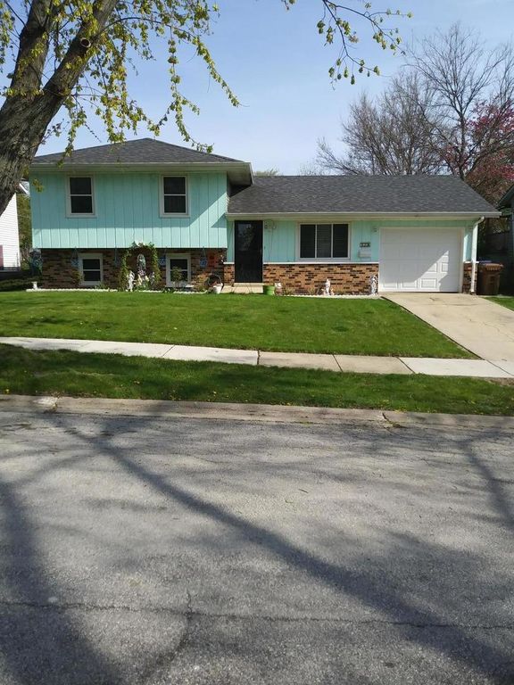 720 Cynthia Ln, Glendale Heights, IL 60139