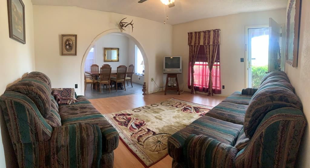 997 W Vanessa St, Uvalde, TX 78801