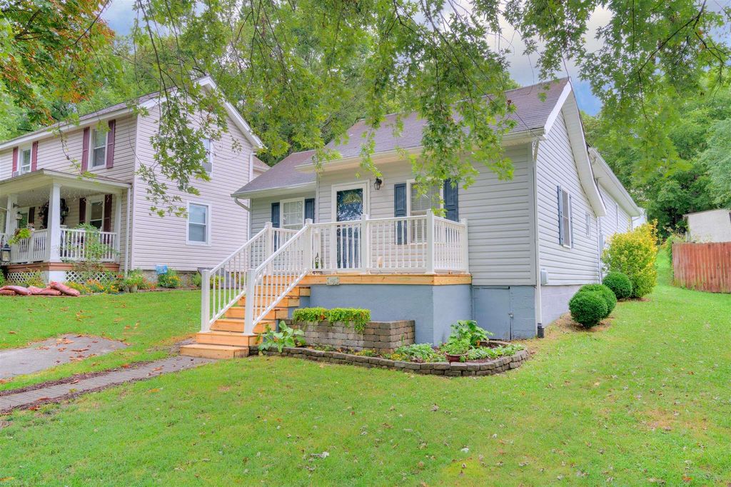 1212 3rd St, Radford, VA 24141 Trulia