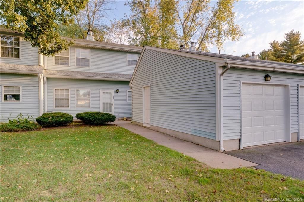 205 Misty Meadow Ln #205, South Windsor, CT 06074