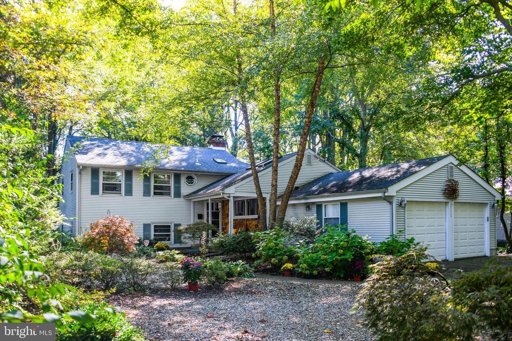 111 Sharrowvale Rd, Cherry Hill, NJ 08034