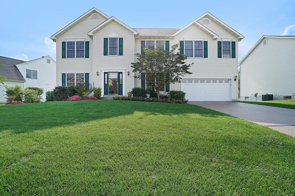 2737 Dunvegan Dr, Dardenne Prairie, MO 63368