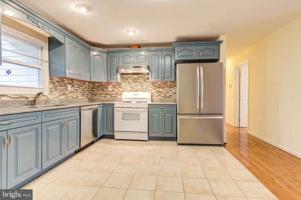 215 Ashley Ave, Rockville, MD 20850