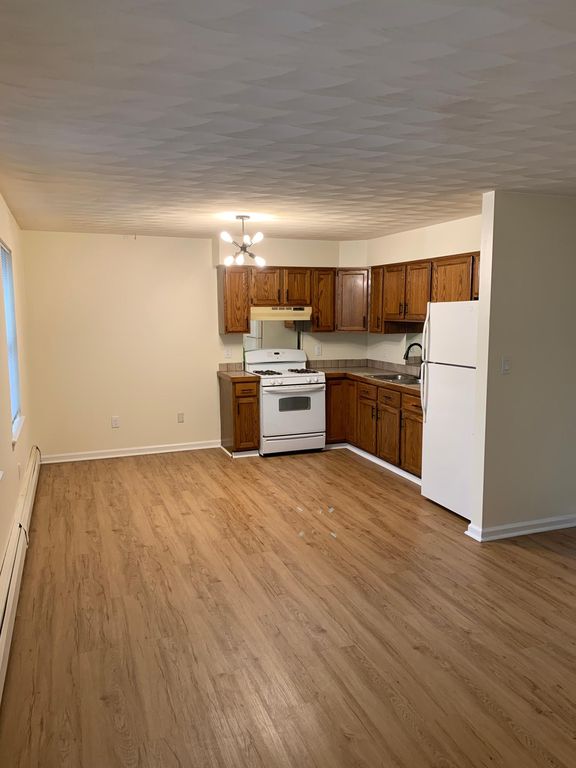 112 N Hyde Park Ave #1L, Scranton, PA 18504