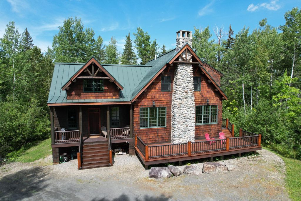 6007 Nice Dr, Carrabassett Valley, ME 04947