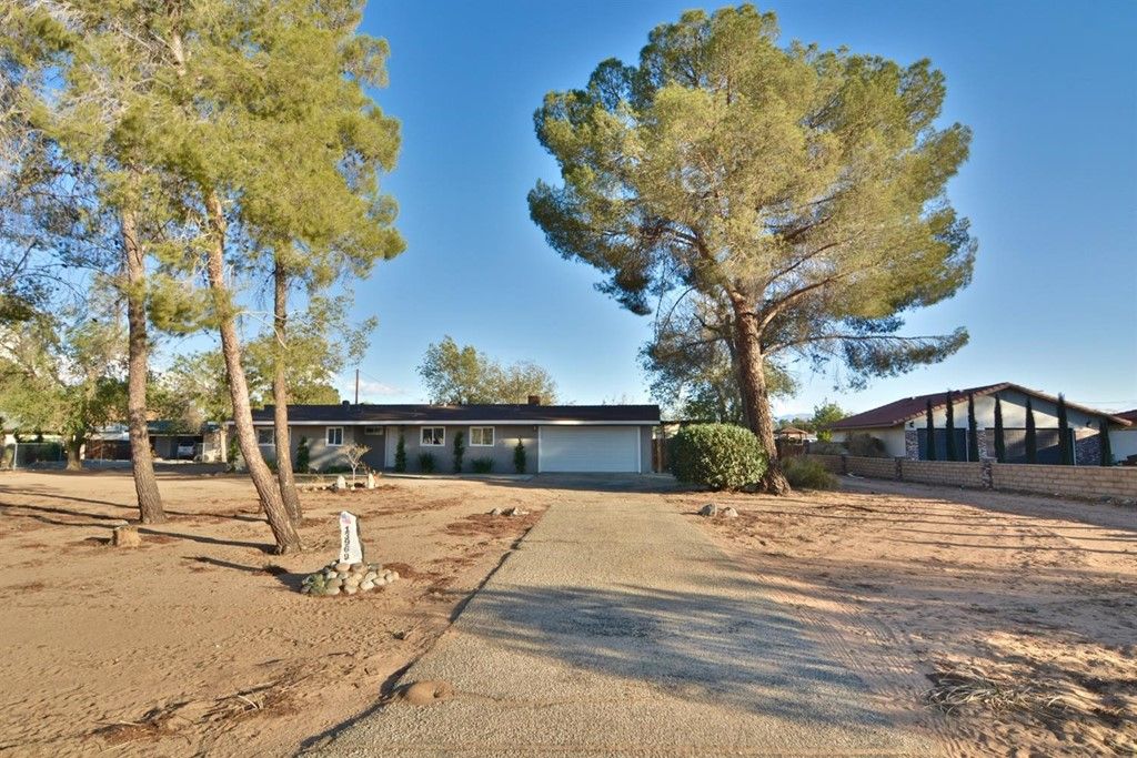 13969 Hopi Rd, Apple Valley, CA 92307