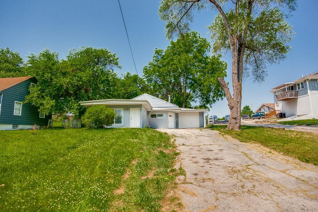 3030 N 75th Ter, Kansas City, KS 66109