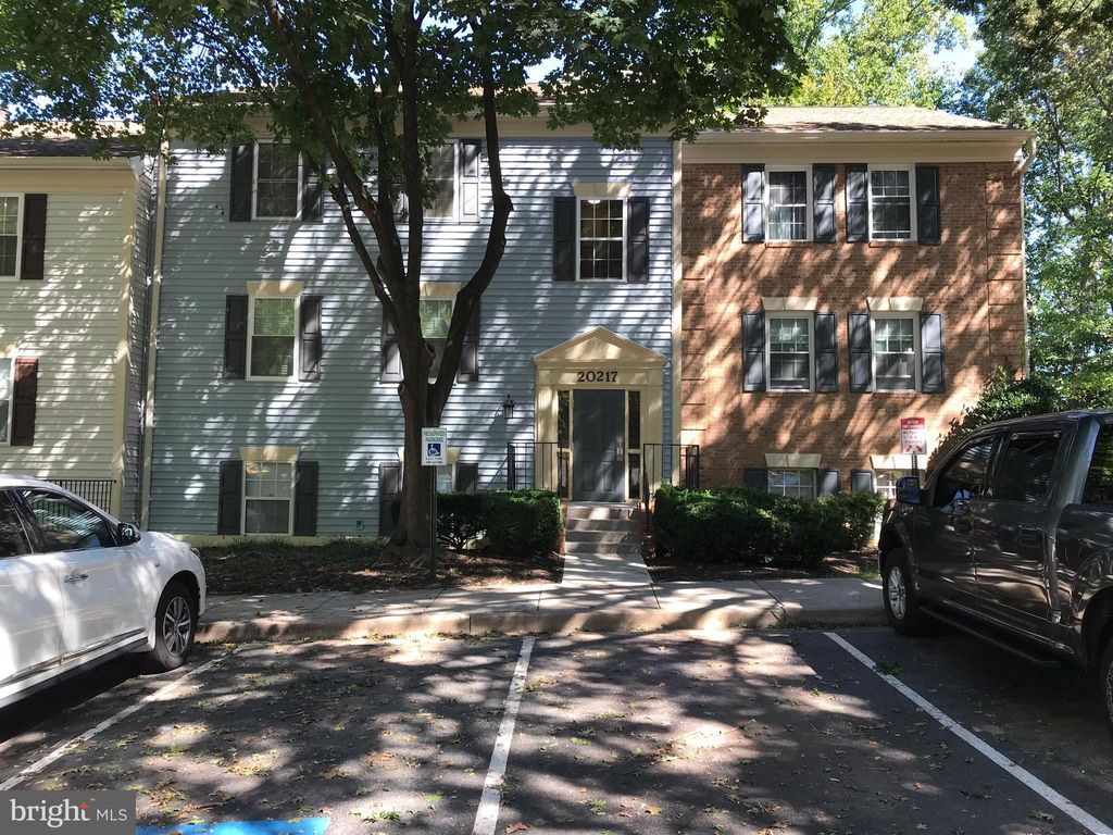 20217 Shipley Ter #2-B-201, Germantown, MD 20874