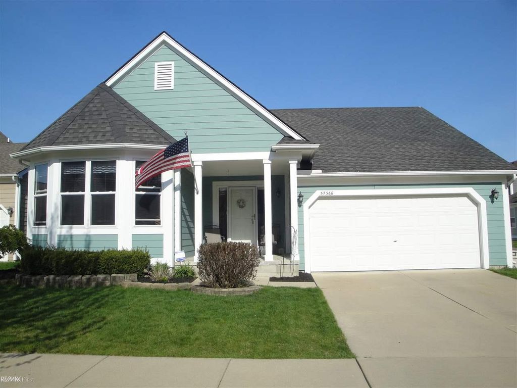 57366 River Oaks Dr, New Haven, MI 48048