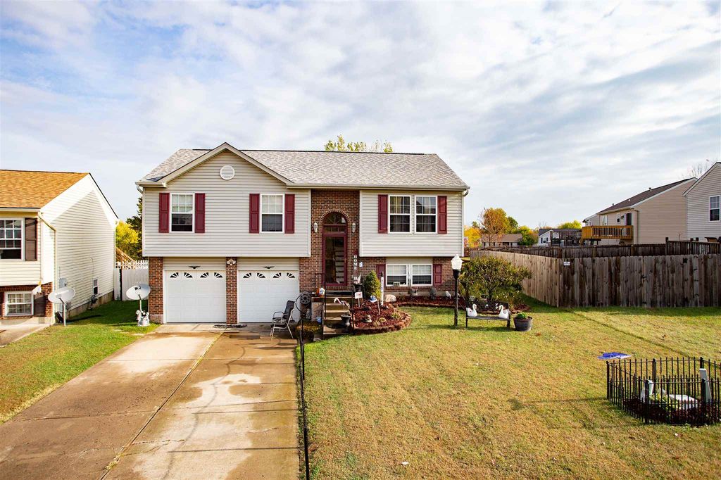 2784 Ridgefield Dr, Hebron, KY - 3 Bed, 3 Bath Single-Family Home - 28