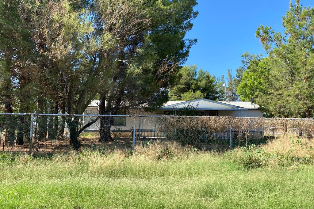 393 E  Old Mill Rd, Benson, AZ 85602