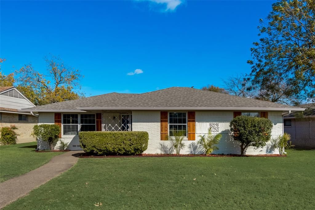 1115 Sunny Glen Dr, Dallas, TX 75232