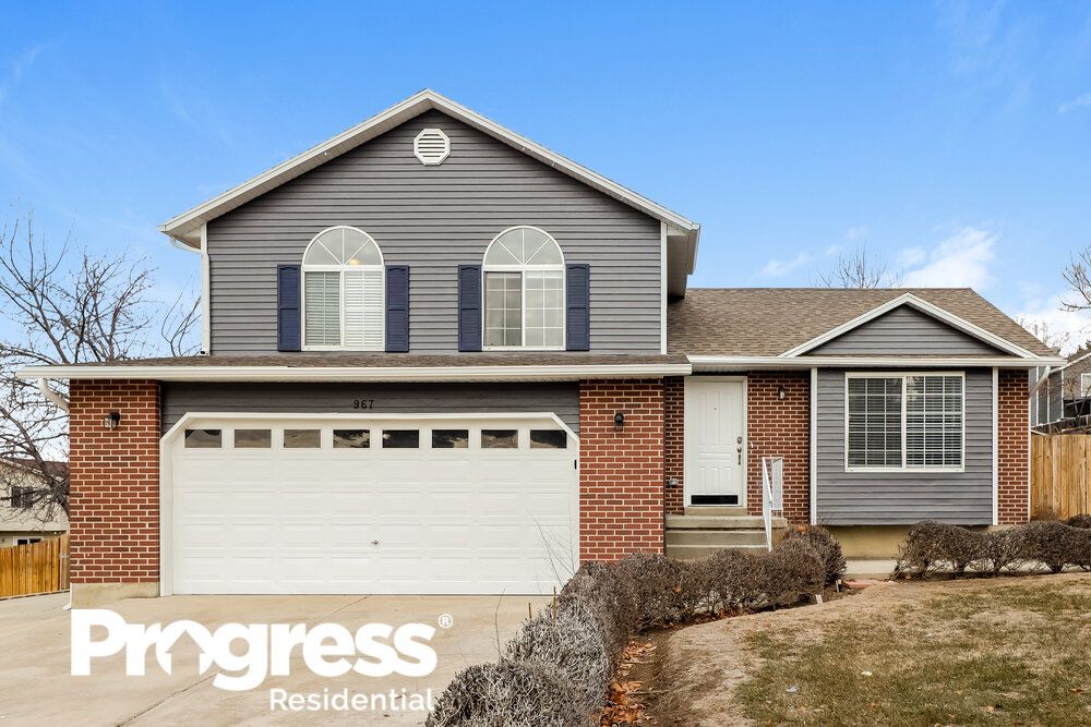967 E Granite Peak Dr, Sandy, UT 84094