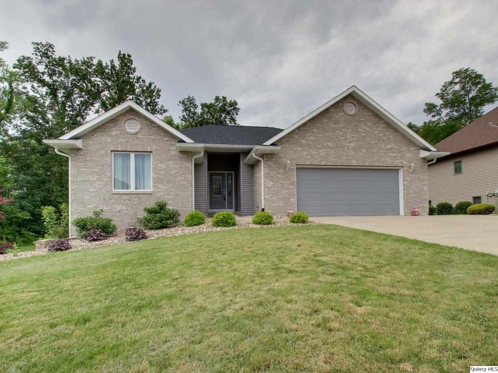 2918 Parkwood Dr, Quincy, IL 62305 Trulia