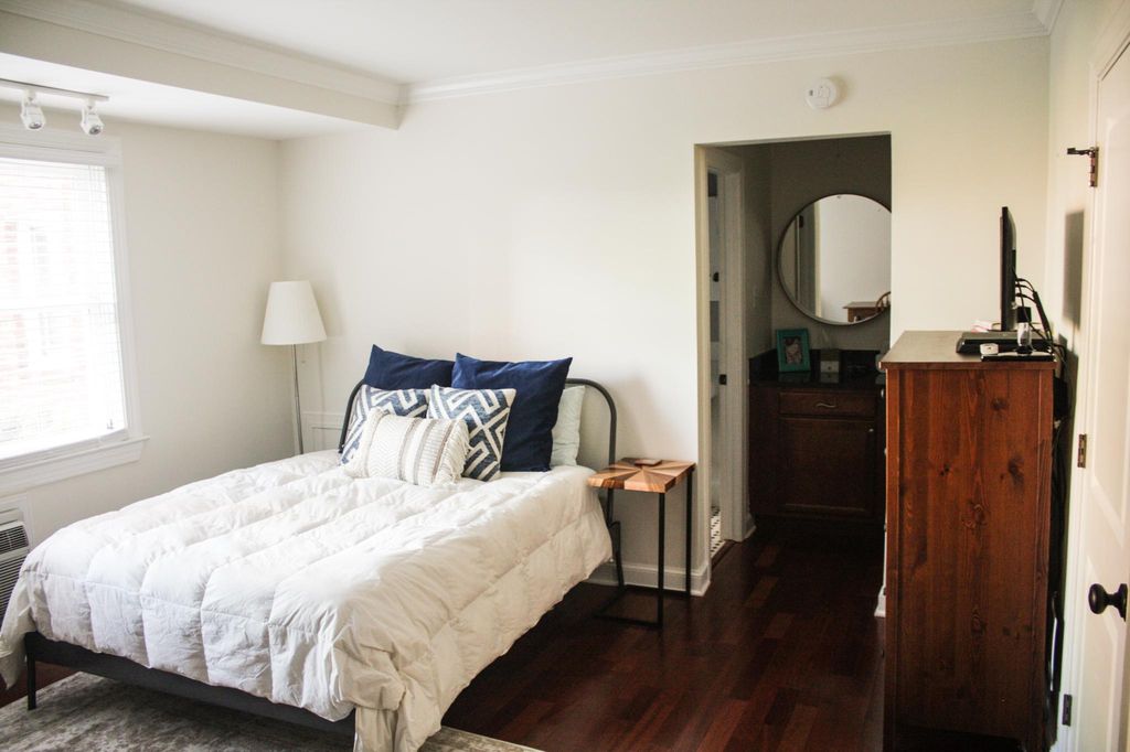 922 S Washington St #101, Alexandria, VA 22314