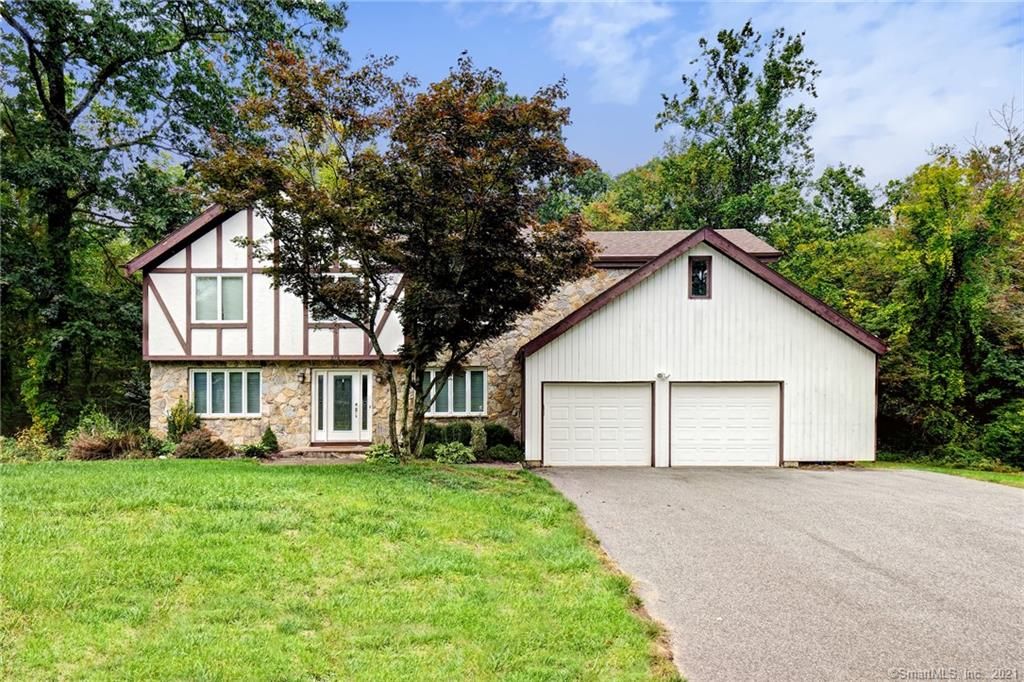 373 Chimney Sweep Hill Rd, Glastonbury, CT 06033