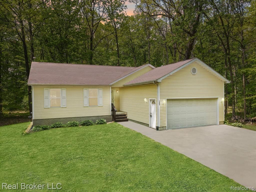 1303 Brady Ave, Burton, MI 48529 Trulia