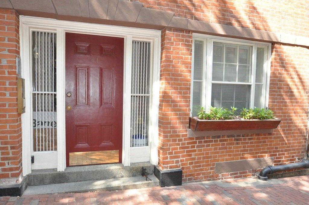 21 Hancock St #4, Boston, MA 02114