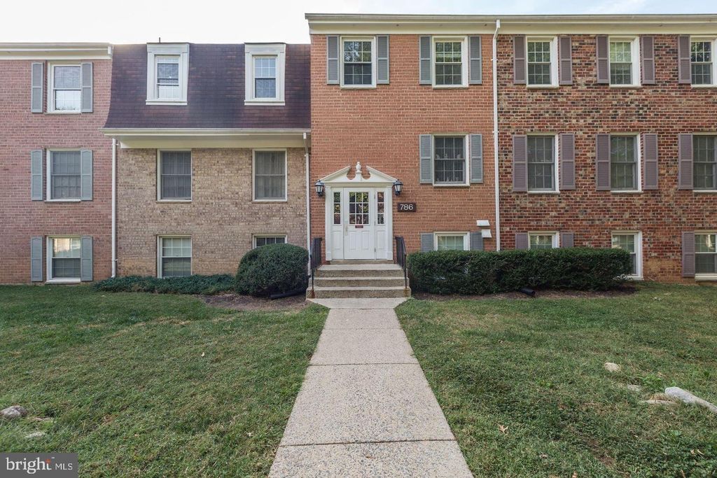 786 Quince Orchard Blvd #201, Gaithersburg, MD 20878