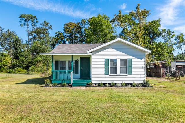 312 McGuire Rd, Westlake, LA 70669
