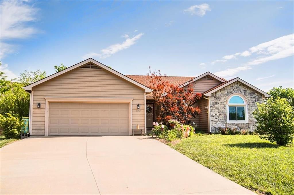 1002 Lisa Ct, Baldwin City, KS 3 Bed, 2 Bath SingleFamily Home 25