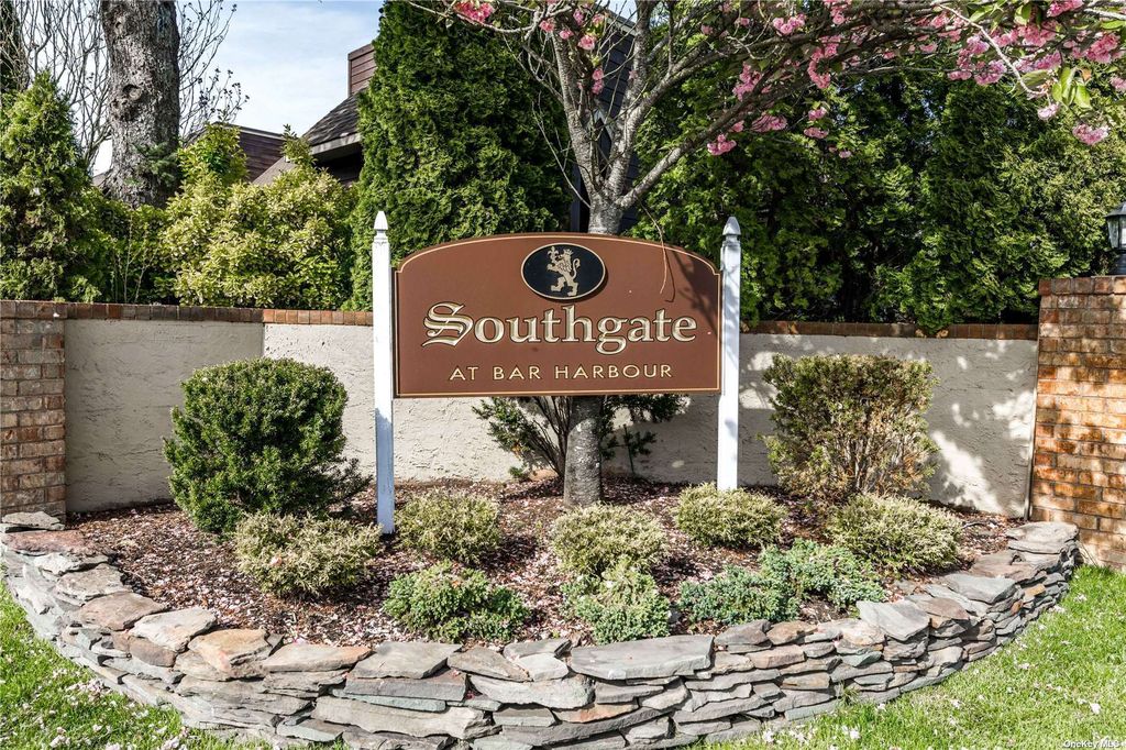 54 Southgate Circle UNIT 54, Massapequa Park, NY 11762 Trulia