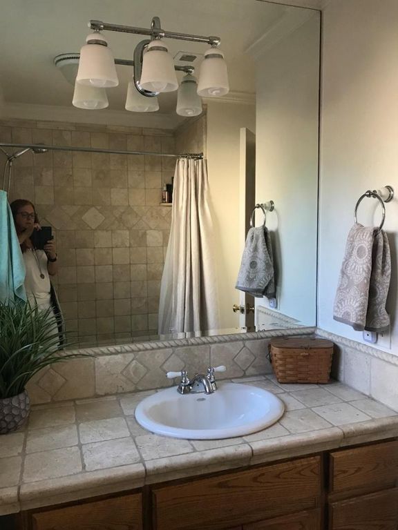 570 E Main Ave, Morgan Hill, CA - 3 Bed, 2 Bath Single-Family Home - 16