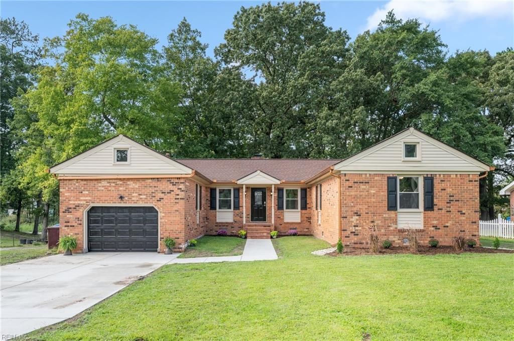 2132 Christopher Dr, Chesapeake, VA 23321